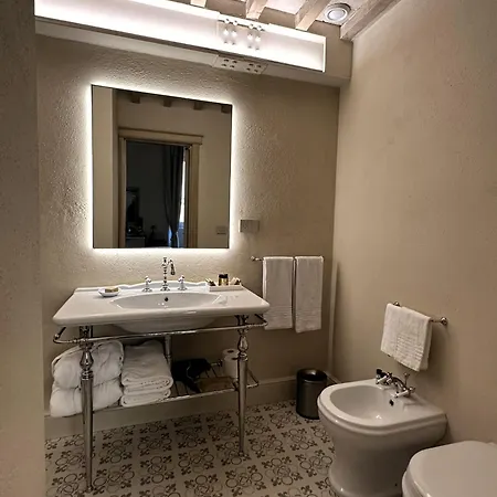 Πανσιόν Casa Del Fauno 4*